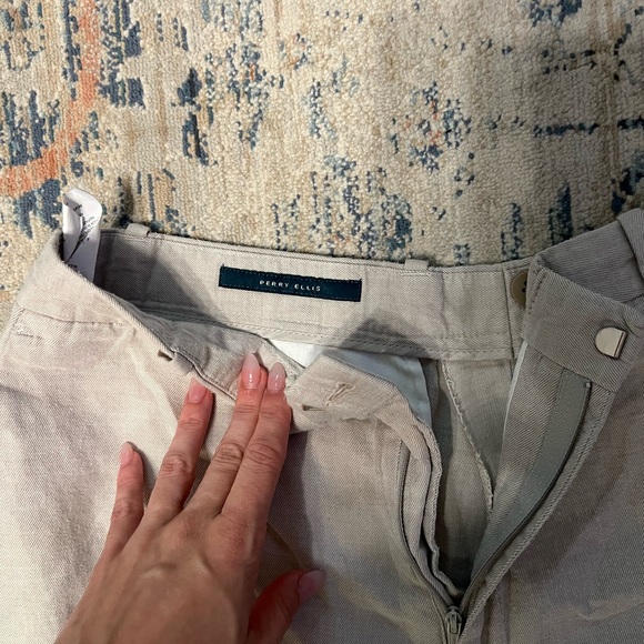 Men’s Perry Ellis linen pants - Picture 2 of 2